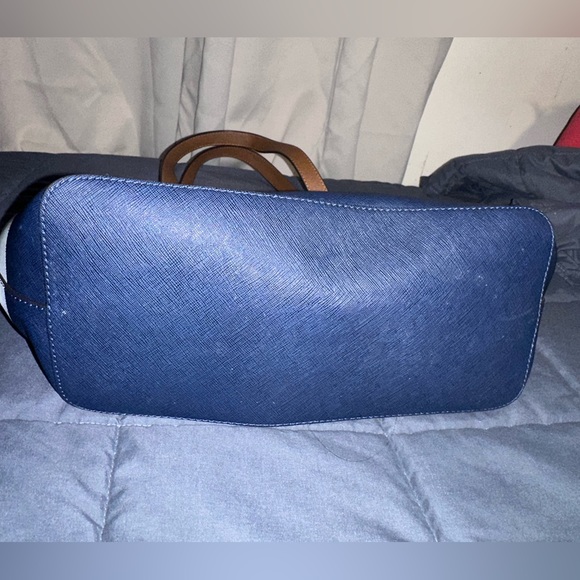 FLASH SALE!! MK Striped Tote - Picture 3 of 7